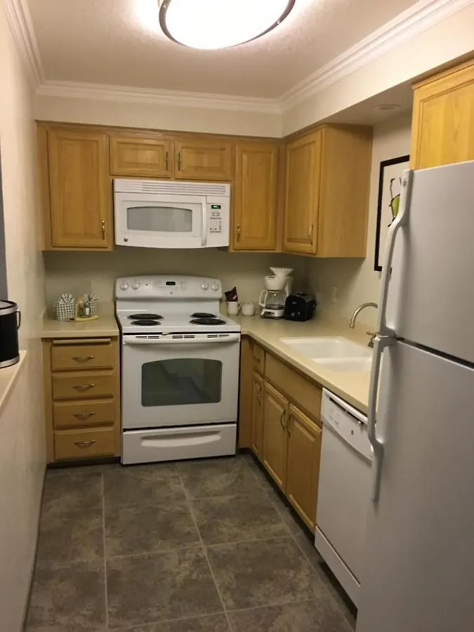 Hotel Getaways At Palm Springs Tennis Club