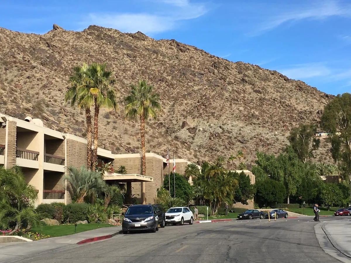 Hotel Getaways At Palm Springs Tennis Club